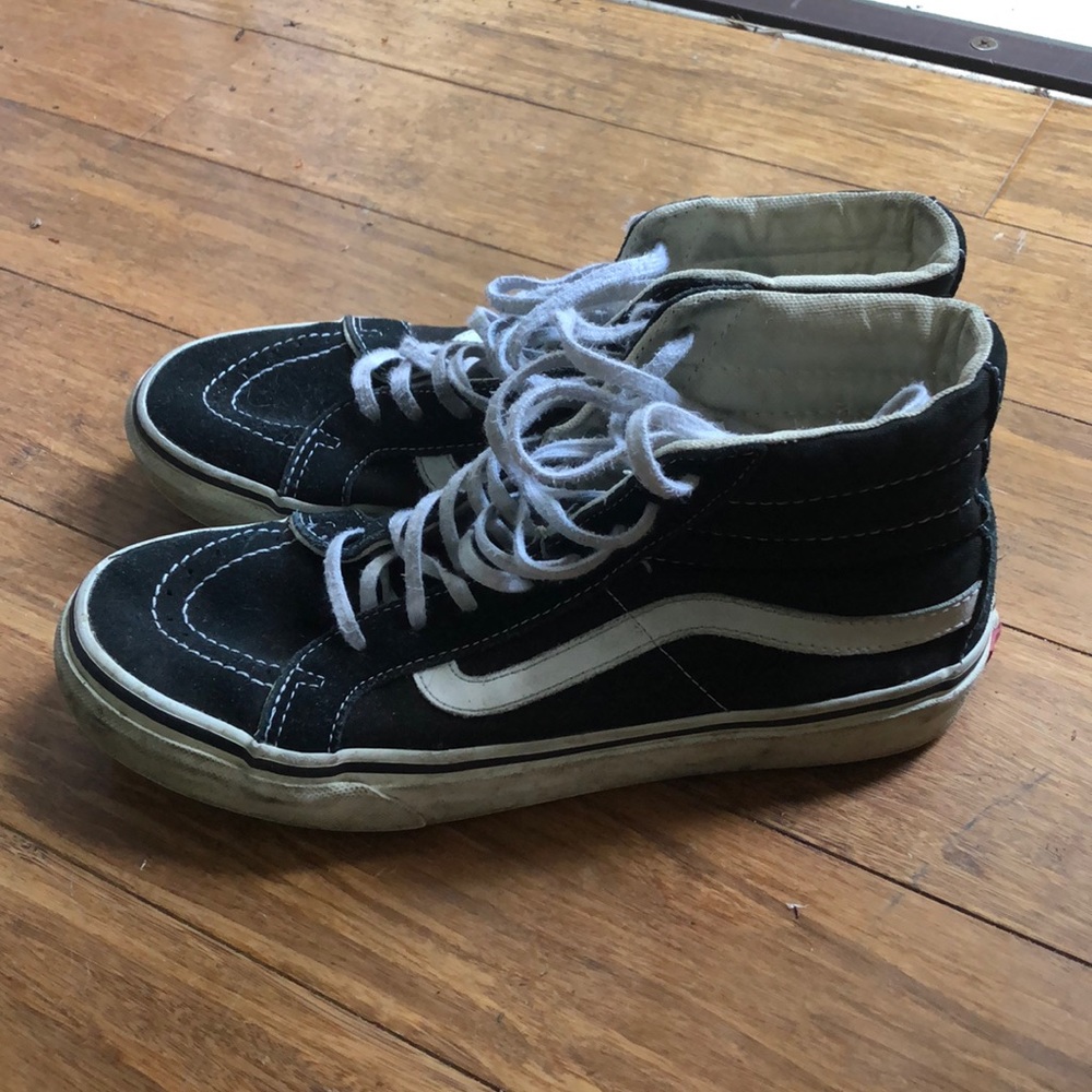 Vans off the wall hightop lace ups